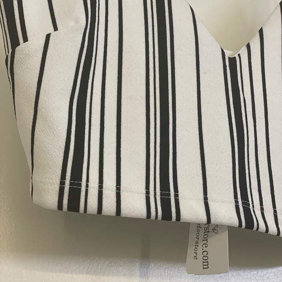 Crop Top! - Picture 2 of 5